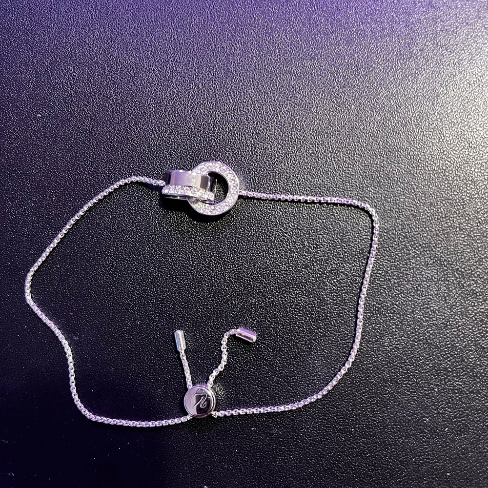 Elegant Swarowski Silver Interlocking Circle Brac… - image 2